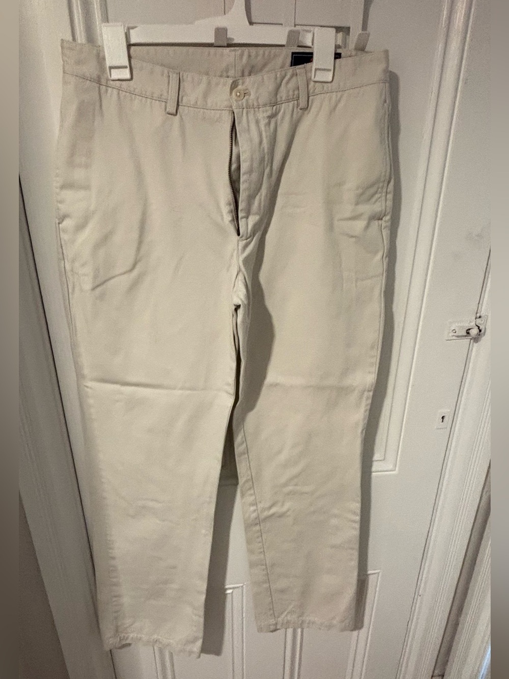 Vineyard Vines Men's Chino Pants in Off-White